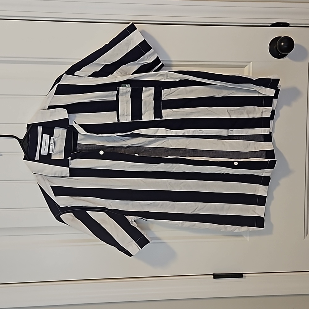 Urban Outfitters Men's Stripped Short Sleeve Button Down Size S